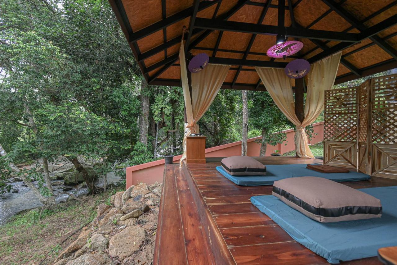 Cascade Tara Hotel Na Mueang Екстериор снимка
