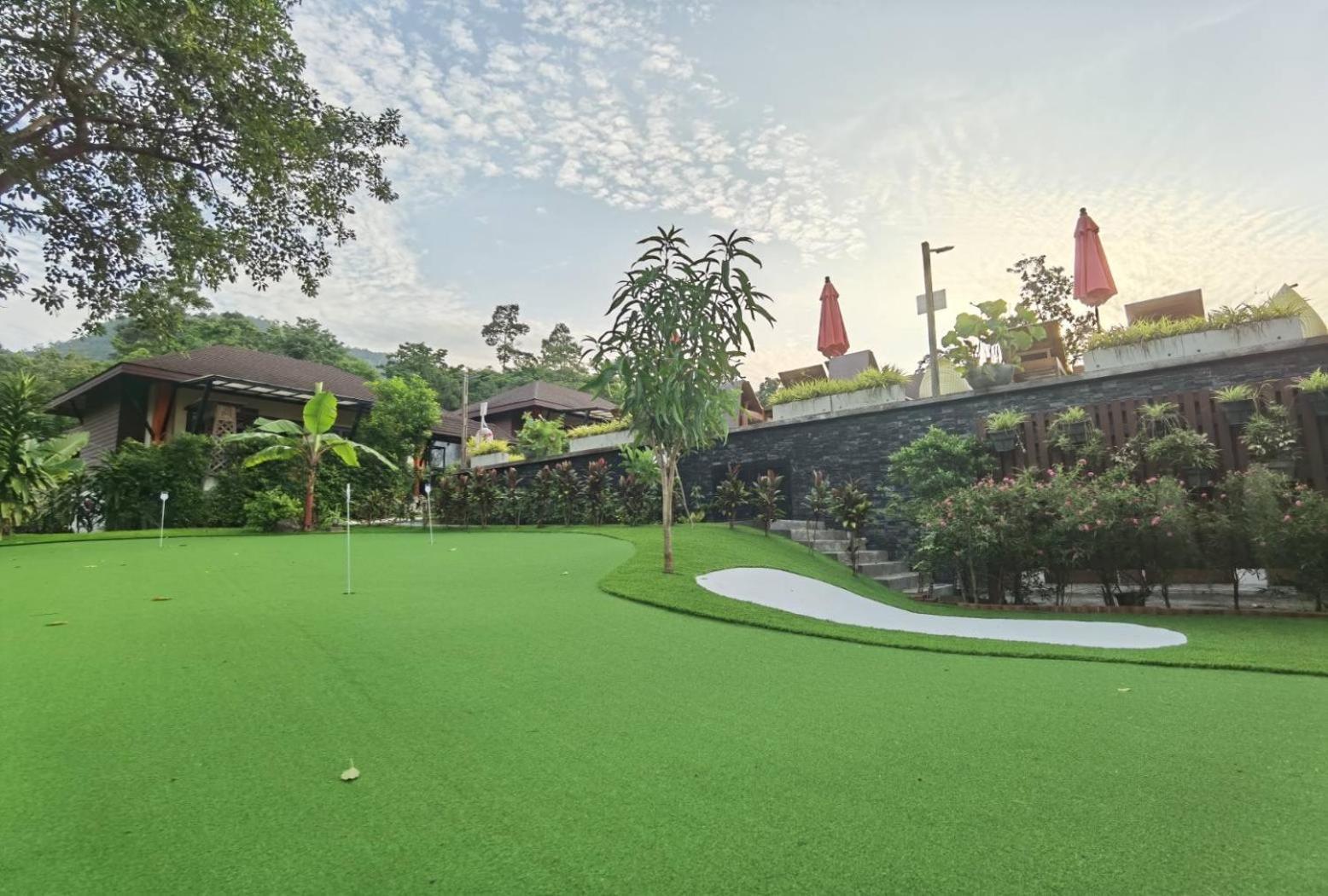 Cascade Tara Hotel Na Mueang Екстериор снимка