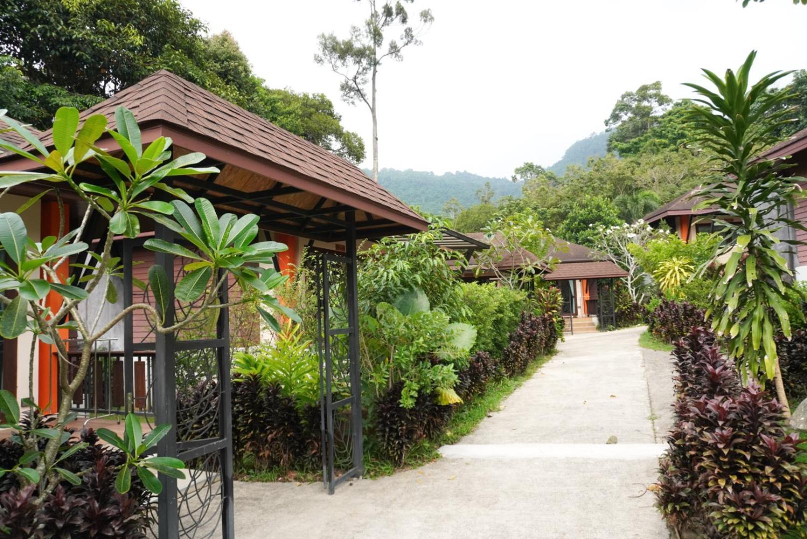 Cascade Tara Hotel Na Mueang Екстериор снимка