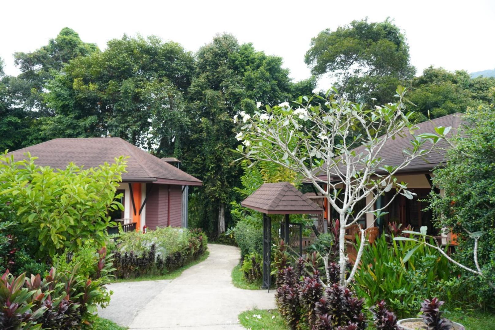 Cascade Tara Hotel Na Mueang Екстериор снимка